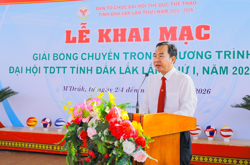 Đc Lê Hoàng Phú - PGĐ Sở Văn hóa, Thể thao và Du lịch phát biểu khai mạc